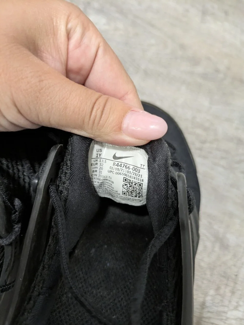 Nike Air Presto Triple Black Size 1Y